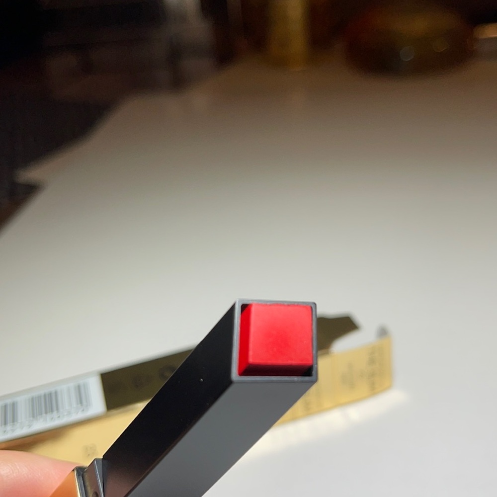 Yves Saint Laurent The Slim 23 lipstick 💄